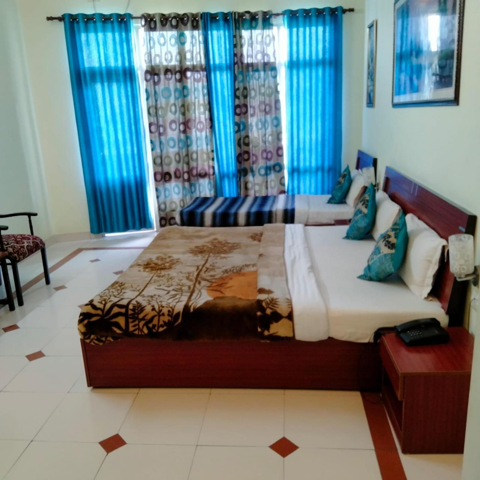 Mid Town Residency Hotel Sundarnagar Buitenkant foto
